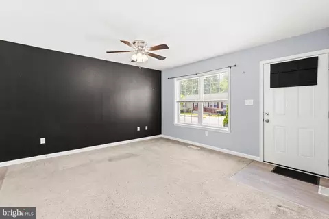 Living - 612 W 8th St, Laurel, DE 19956 photo 1 of 1