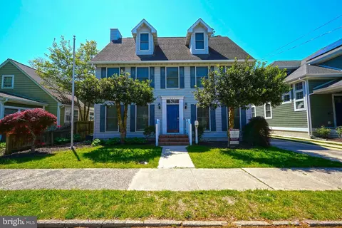 204 Stockley St, Rehoboth Beach, DE 19971