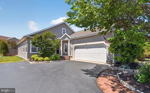 6 Clearview Dr, Milford, DE 19963