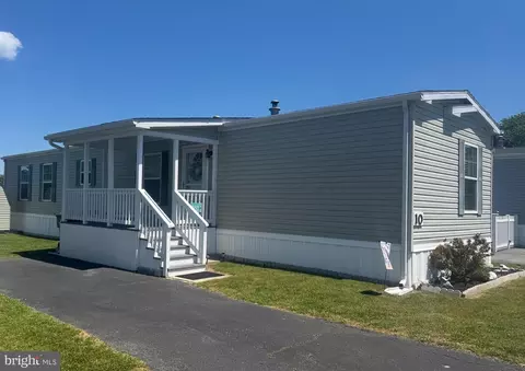 10 Lantern Ln, Rehoboth Beach, DE 19971