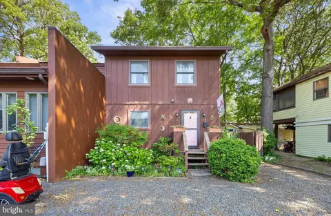 79 Sussex St #1, Rehoboth Beach, DE 19971