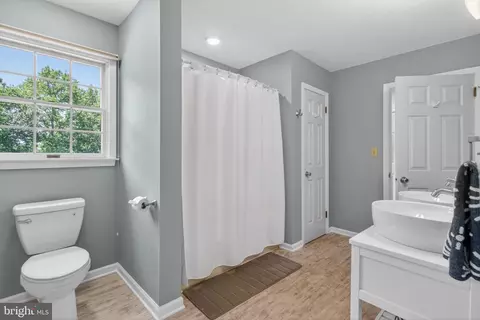 Bath - 118 S Orlando Ave, Ocean View, DE 19970 photo 2 of 2