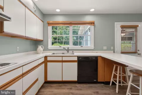 Kitchen - 118 S Orlando Ave, Ocean View, DE 19970 photo 4 of 5