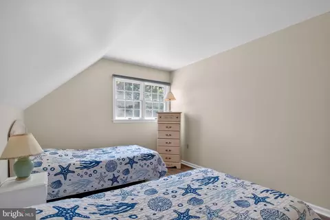 Bedroom - 118 S Orlando Ave, Ocean View, DE 19970 photo 10 of 16