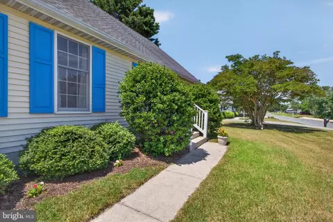 Exterior - 118 S Orlando Ave, Ocean View, DE 19970 photo 4 of 12