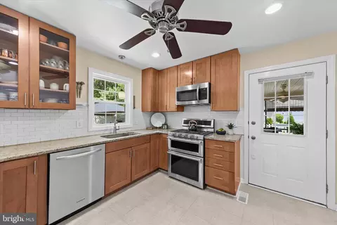 Kitchen - 19 Apache Ave, Millsboro, DE 19966 photo 1 of 4