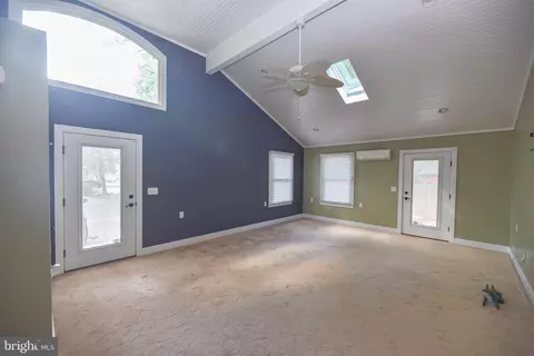 Living - 39 N Primrose Ln, Ocean View, DE 19970 photo 5 of 6