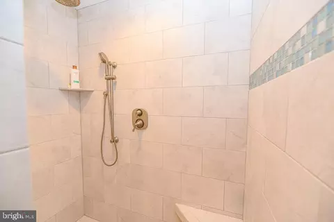 Bath - 39 N Primrose Ln, Ocean View, DE 19970 photo 4 of 8