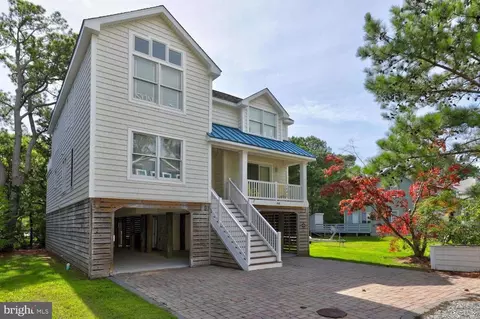 648 Tingle Ave, Bethany Beach, DE 19930