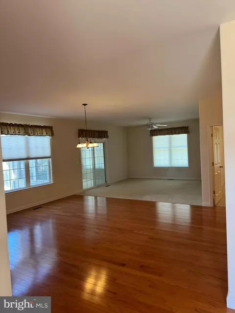 Living - 138 Meadow Dr, Seaford, DE 19973 photo 2 of 3