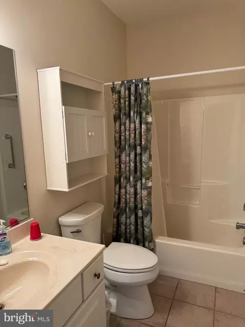 Bath - 138 Meadow Dr, Seaford, DE 19973 photo 1 of 4