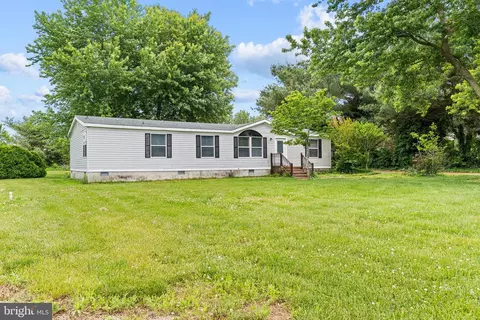 35383 Dannys Dr, Laurel, DE 19956 photo 3