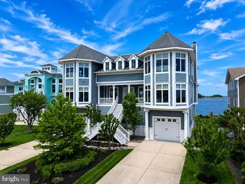35 Inlet View Ct, Bethany Beach, DE 19930