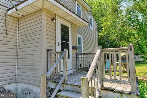 Exterior - 102 Delaware Ave, Delmar, DE 19940 photo 5 of 6