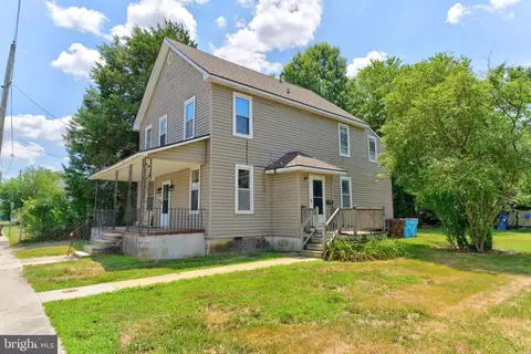 Exterior - 102 Delaware Ave, Delmar, DE 19940 photo 3 of 6