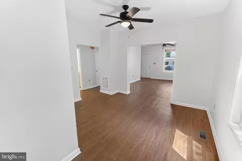 Entry Way - 102 Delaware Ave, Delmar, DE 19940 photo 1 of 11