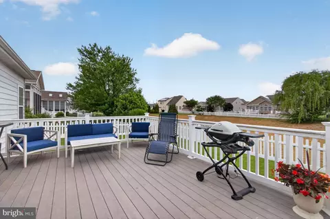 Exterior - 17804 Seashore Dr, Lewes, DE 19958 photo 5 of 9
