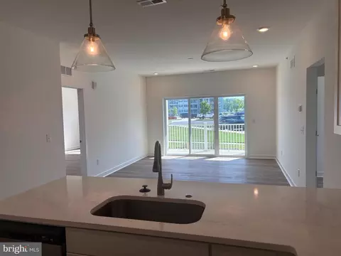 33530 Old Salt Ln #108, Lewes, DE 19958