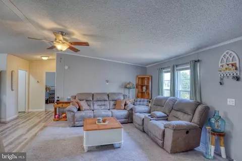 Living - 6195 Watson Rd, Laurel, DE 19956 photo 1 of 1