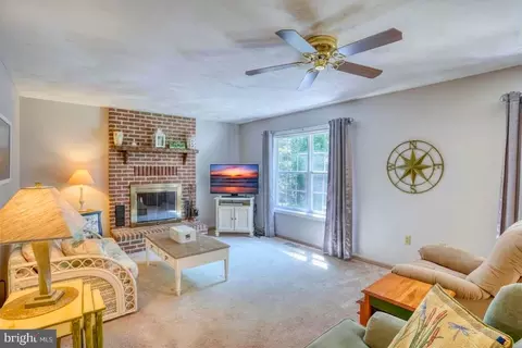 Living - 22685 Huff Rd, Milton, DE 19968 photo 1 of 4