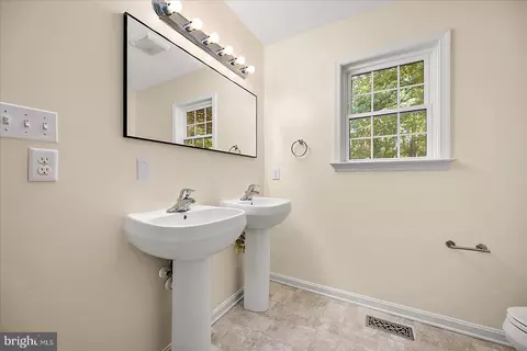Bath - 16455 Quail Run Dr, Laurel, DE 19956 photo 1 of 4
