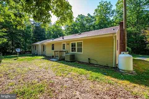 Exterior - 16455 Quail Run Dr, Laurel, DE 19956 photo 7 of 15