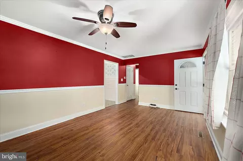 Living - 16455 Quail Run Dr, Laurel, DE 19956 photo 3 of 4