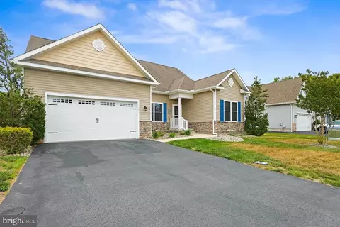 Exterior - 51 Golden Eagle Dr, Ocean View, DE 19970 photo 2 of 7
