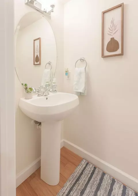 Bath - 2 Smithfield Ct #103, Ocean View, DE 19970 photo 1 of 7