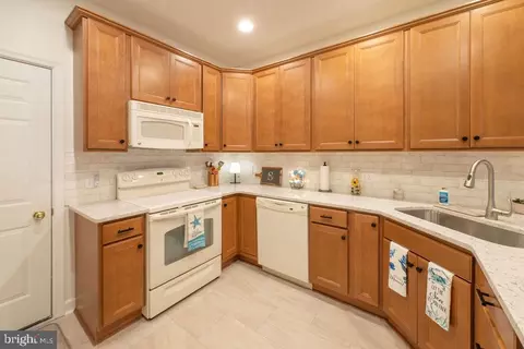 Kitchen - 2 Smithfield Ct #103, Ocean View, DE 19970 photo 3 of 4
