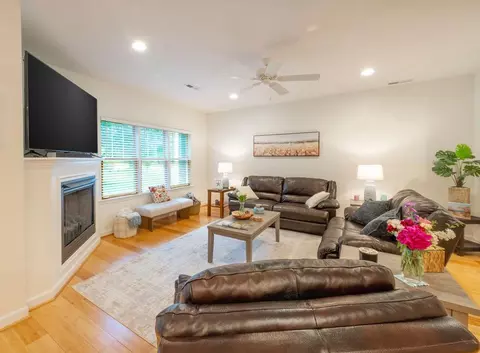 Living - 2 Smithfield Ct #103, Ocean View, DE 19970 photo 1 of 1
