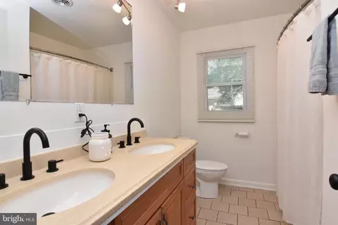 Bath - 9012 Concord Rd, Seaford, DE 19973 photo 3 of 3