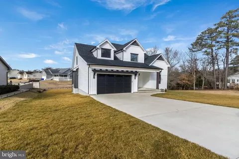 438 Delaware Ave, Millsboro, DE 19966
