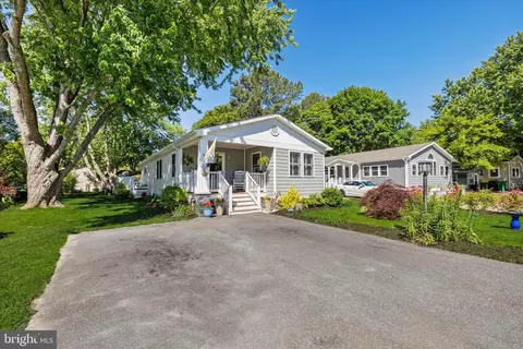 19648 Queen St, Rehoboth Beach, DE 19971