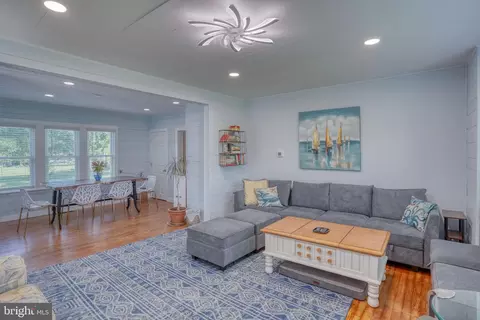 Living - 77 West Ave, Ocean View, DE 19970 photo 4 of 5