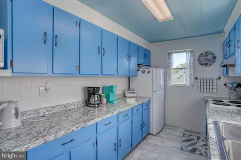 Kitchen - 77 West Ave, Ocean View, DE 19970 photo 5 of 7