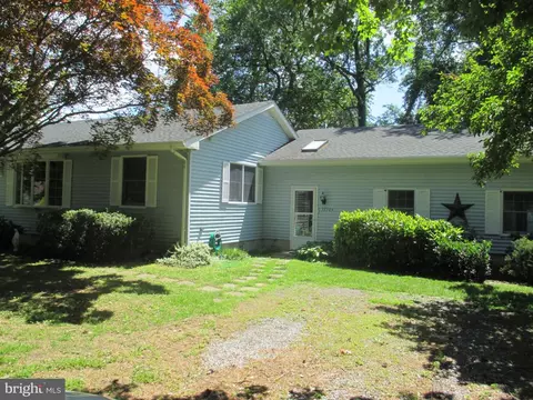 Exterior - 37504 Susan St, Ocean View, DE 19970 photo 2 of 13