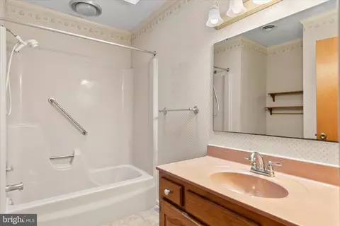 Bath - 37504 Susan St, Ocean View, DE 19970 photo 1 of 3