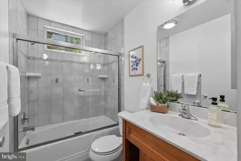 Bath - 39674 Heron Rd, Bethany Beach, DE 19930 photo 2 of 3