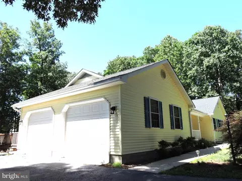 Exterior - 2 S Shore Dr, Lincoln, DE 19960 photo 3 of 4