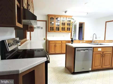 Kitchen - 2 S Shore Dr, Lincoln, DE 19960 photo 1 of 4