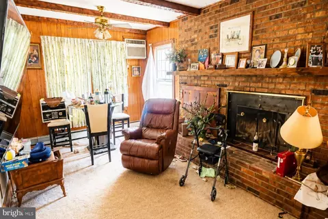 405 E Grove St, Delmar, DE 19940 photo 6