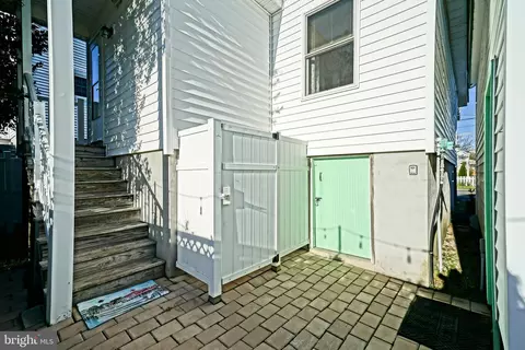 Exterior - 100 Cedar St, Lewes, DE 19958 photo 5 of 9