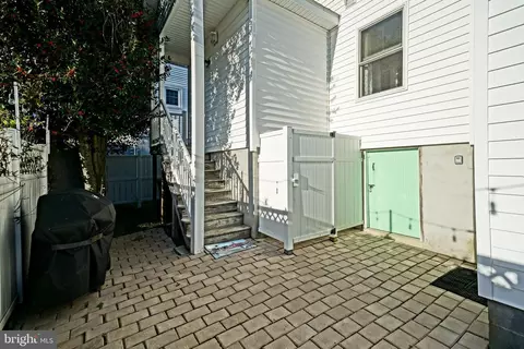 Exterior - 100 Cedar St, Lewes, DE 19958 photo 6 of 9