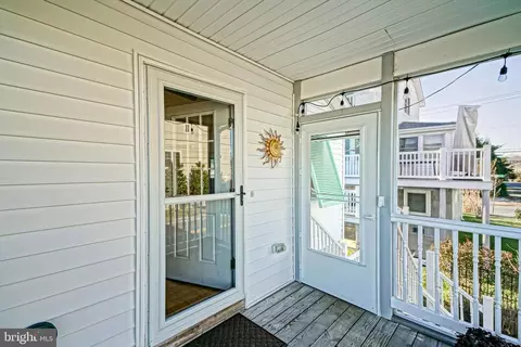 Exterior - 100 Cedar St, Lewes, DE 19958 photo 4 of 9