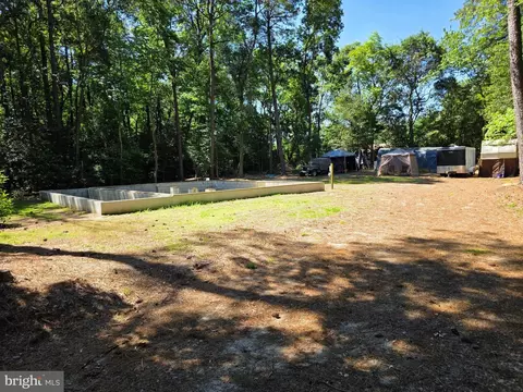 20409 Collins Pond Rd W, Georgetown, DE 19947