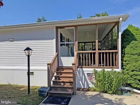 7 Devon Ln #E-5, Lewes, DE 19958 photo 2