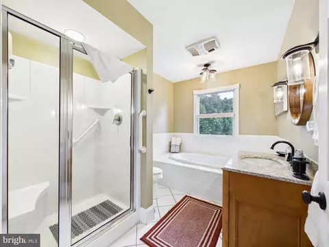 Bath - 26285 Broadkill Rd, Milton, DE 19968 photo 1 of 14