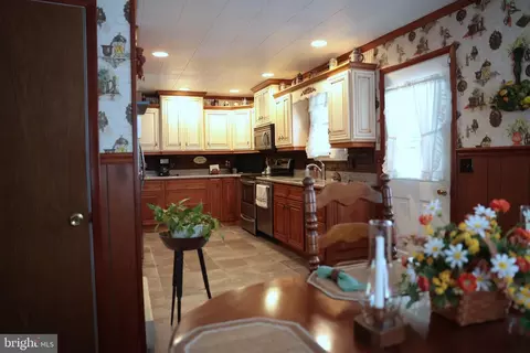 Entry Way - 29429 Edgewood Ave, Laurel, DE 19956 photo 1 of 1
