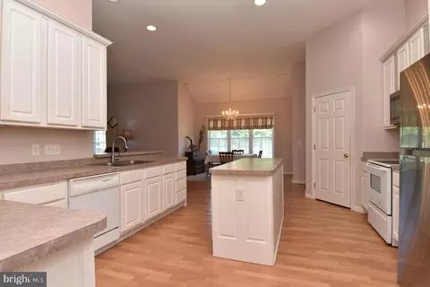 Kitchen - 30849 Old Landing Rd, Laurel, DE 19956 photo 2 of 2